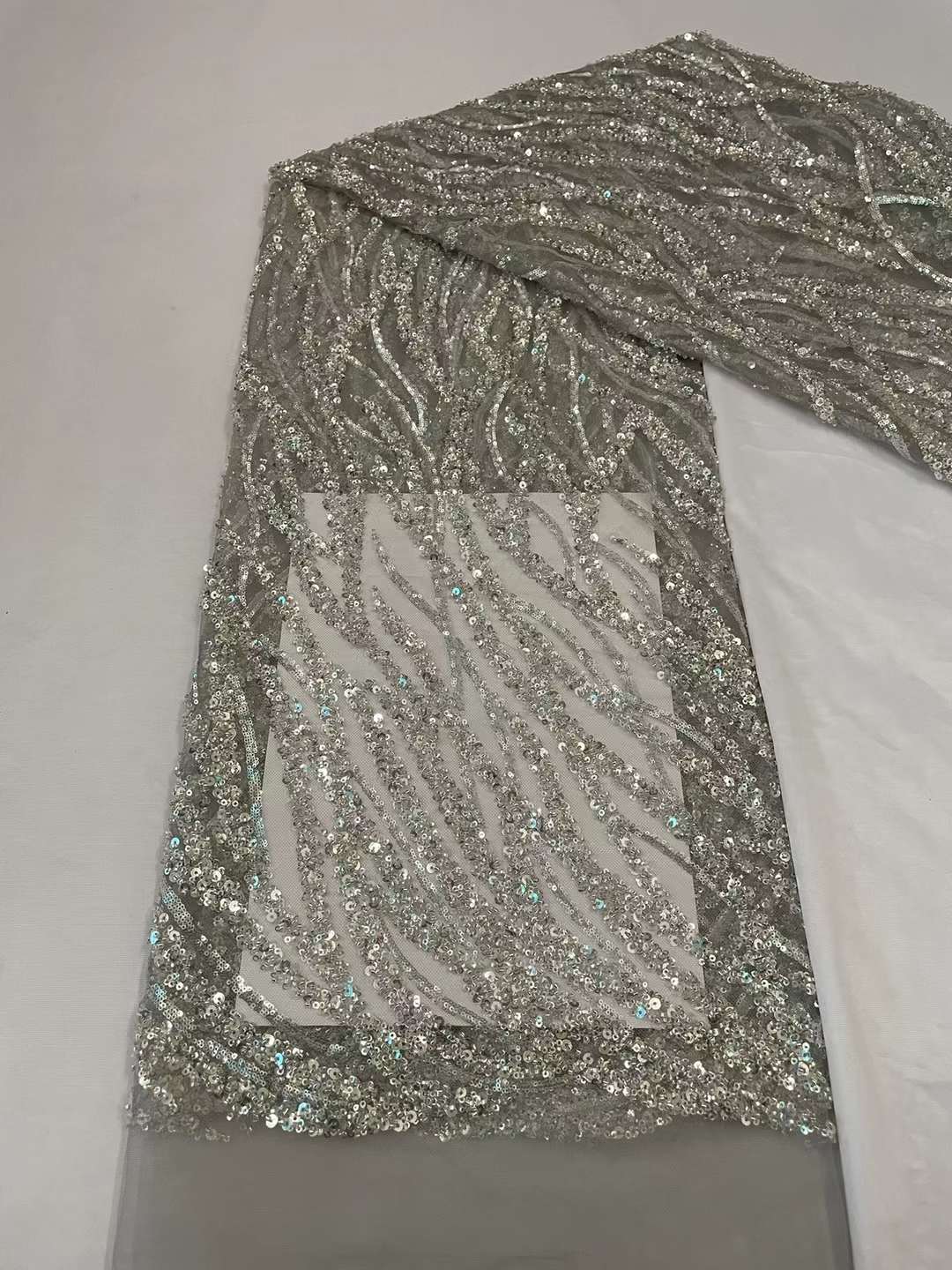 Latest African Lace Fabric With Beads Sequins 2022 High Quality Nigerian Dubai Style Laces Fabrics French Mesh
Latest African Lace Fabric With Beads Sequins 2022 High Quality Nigerian Dubai Style Laces Fabrics French Mesh