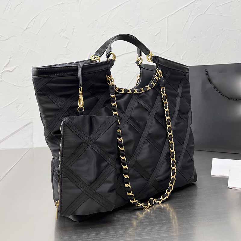 Women Luxury Shoulder Composite Bags Designer Genuine Leather Canvas Black Crossbody Bags Silver Chains High Capacity Patchwork Classic Handbags Womens 31/26CM ZH, Black 26*25cm
Women Luxury Shoulder Composite Bags Designer Genuine Leather Canvas Black Crossbody Bags Silver Chains High Capacity Patchwork Classic Handbags Womens 31/26CM ZH, Black 26*25cm