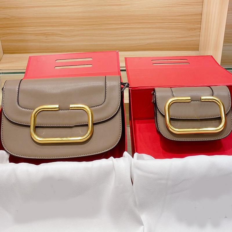 2022 Women Crossbody Bags Large Bag Handbag Purse Fashion Plain Cowhide Smooth Leather Hardware Letters Hasp Two Size High Quality, Red
2022 Women Crossbody Bags Large Bag Handbag Purse Fashion Plain Cowhide Smooth Leather Hardware Letters Hasp Two Size High Quality, Red