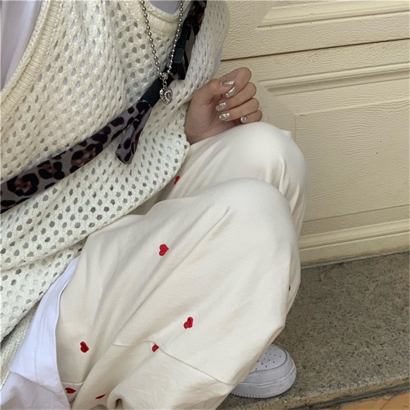 Women's Jeans Streetwear Casual Heart Shaped Embroidery Elastic Waist Vintage Baggy Straight Denim Trouser Mom Wide Leg Pants 220815