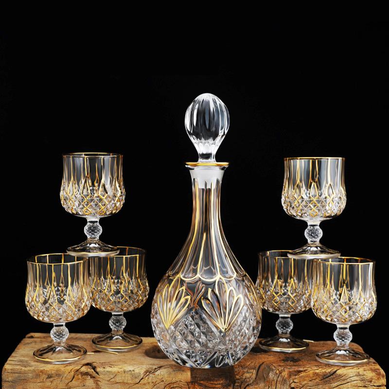 Wine Glasses Luxury Crystal Decanter And Glass Goblet 7-piece Set Home Whiskey Brandy Cup Golden Rim Red Bottle
Wine Glasses Luxury Crystal Decanter And Glass Goblet 7-piece Set Home Whiskey Brandy Cup Golden Rim Red Bottle