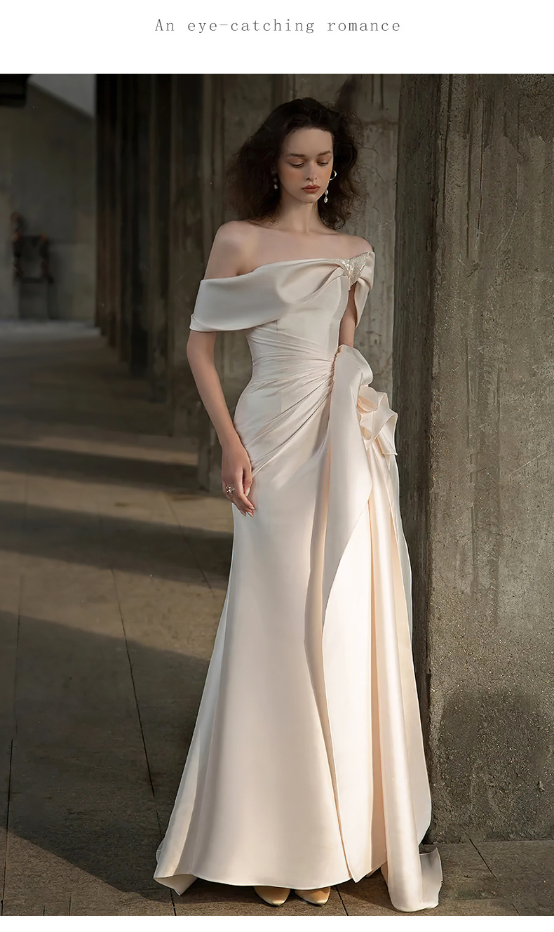 Shoulder Strapless Wedding Dresses Sexy Floor Length Small trailing satin Bridal Gowns