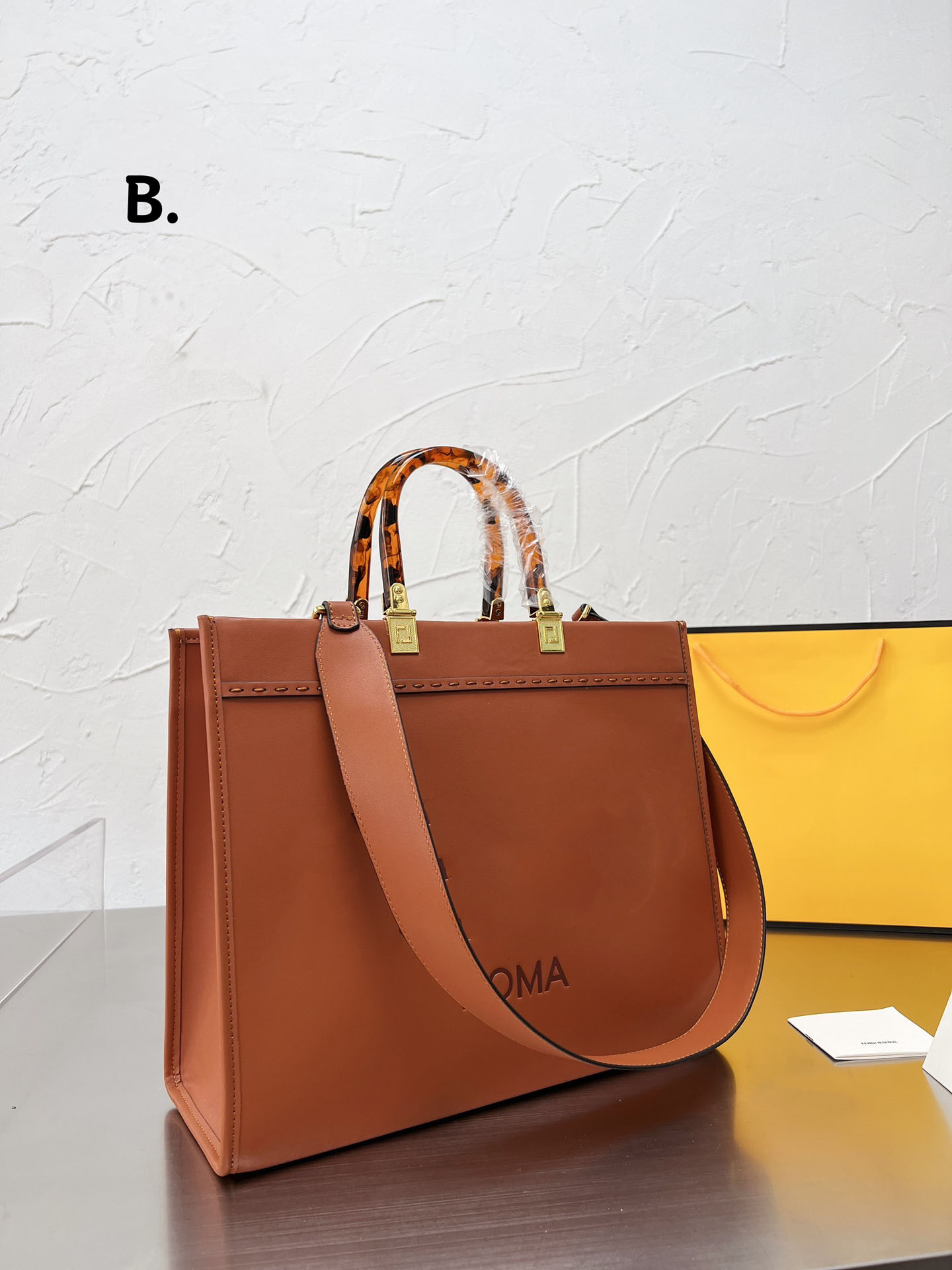 women's designers shoulder bag Luxury tote purse handbag message bags cluth top quality brand classic Genuine leather Crossbody 35CM HYTJUYKIU, White
women's designers shoulder bag Luxury tote purse handbag message bags cluth top quality brand classic Genuine leather Crossbody 35CM HYTJUYKIU, White