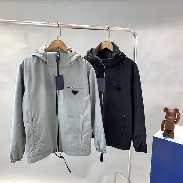 P Bottom Elastic Strap mens jacket Chest Triangle Logo hooded coats Italy Luxury Brand coat 2022 High Quality jackets plus size, Supplement (not shipped separately) 
P Bottom Elastic Strap mens jacket Chest Triangle Logo hooded coats Italy Luxury Brand coat 2022 High Quality jackets plus size, Supplement (not shipped separately)
