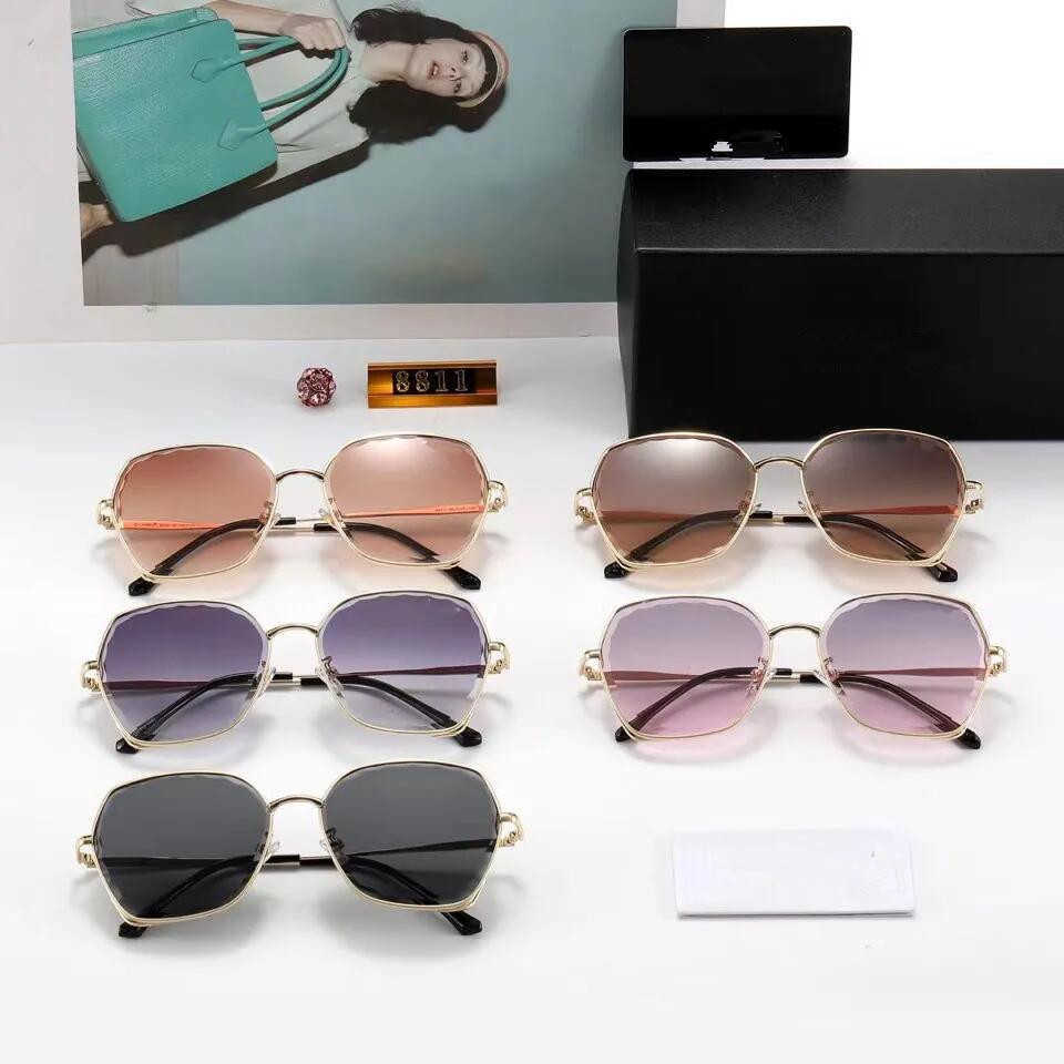 2021 trend square large frame sunglasses men's Women's anti ultraviolet outdoor beach travel glasses
2021 trend square large frame sunglasses men's Women's anti ultraviolet outdoor beach travel glasses