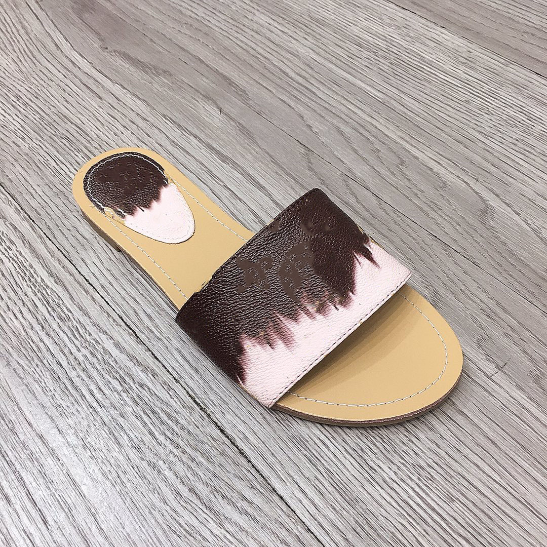2023 Women slides Sandals soft Leather Summer Flat fashion Slipper beach woman Big head letters Slippers Size 36-42