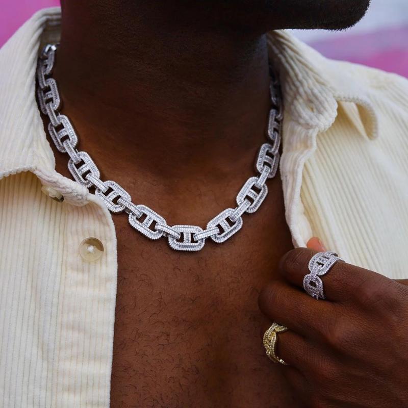 Chokers Hiphop Iced Out Bling 5A Baguette Cz Lock Pin Cuban Link Chain Necklace For Women Men Fashion Choker Jewelry Gift WholesaleChokers
Chokers Hiphop Iced Out Bling 5A Baguette Cz Lock Pin Cuban Link Chain Necklace For Women Men Fashion Choker Jewelry Gift WholesaleChokers