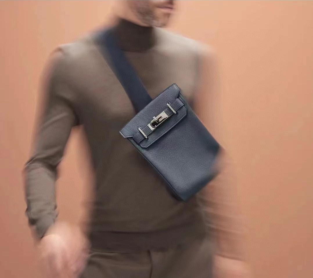 wholesale price, mens brand handbag,toppest quality,fully handmade \,imported italian togo leather,wax line stitching,by order only, fast delivery, Black
wholesale price, mens brand handbag,toppest quality,fully handmade \,imported italian togo leather,wax line stitching,by order only, fast delivery, Black