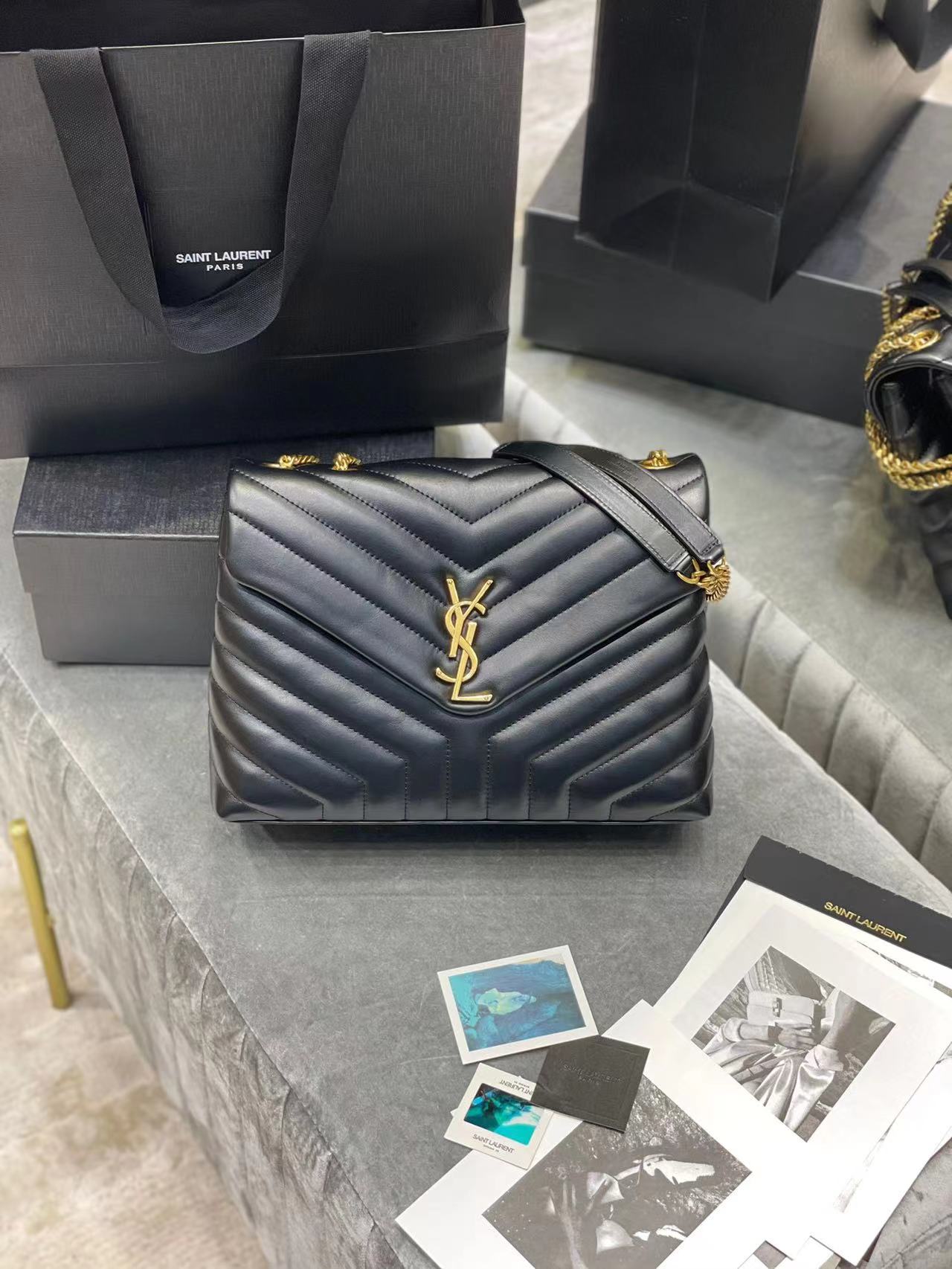top quality Designer cosmetic Bags 7A 25cm 494699 32cm 487216 Loulou Small Matelasse Leather Shoulder Handbags For Women With Dust fashion bag 01ysl.s
top quality Designer cosmetic Bags 7A 25cm 494699 32cm 487216 Loulou Small Matelasse Leather Shoulder Handbags For Women With Dust fashion bag 01ysl.s