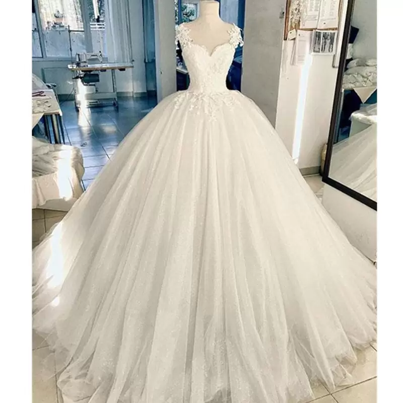 2022 Straps Ballgown Wedding Dresses Bridal Gown Lace Applique Sweetheart Neckline Custom Made Arabic Wedding Gowns Vestido de novia, Silver
2022 Straps Ballgown Wedding Dresses Bridal Gown Lace Applique Sweetheart Neckline Custom Made Arabic Wedding Gowns Vestido de novia, Silver