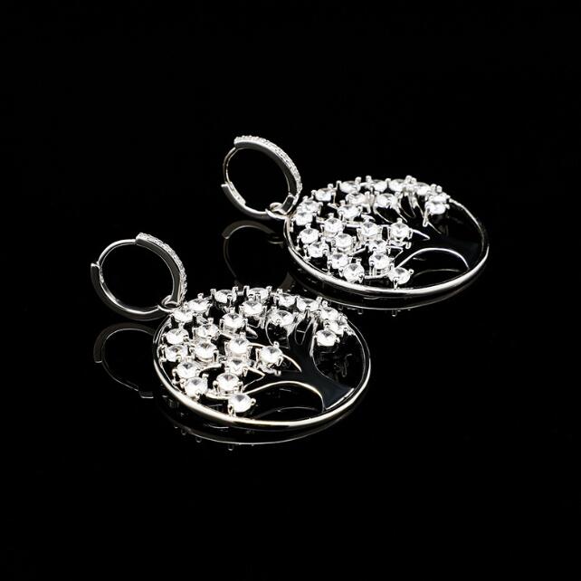 Hip Hop Dangle Zircon Bling Ice Out Hollowed out tree of life Earrings for Men Women Unisex Rapper Jewelry Gold Color
Hip Hop Dangle Zircon Bling Ice Out Hollowed out tree of life Earrings for Men Women Unisex Rapper Jewelry Gold Color