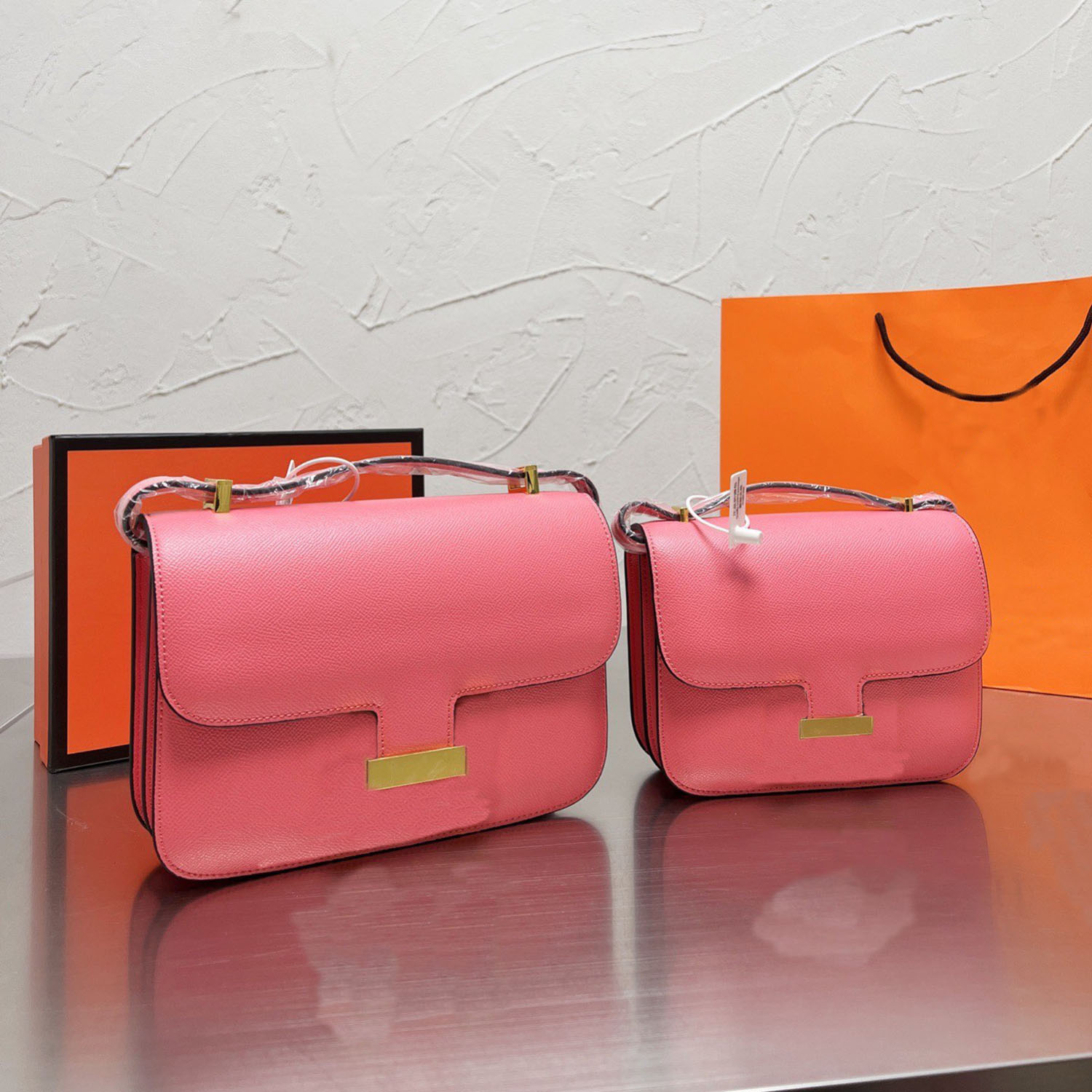 8 Colors Fashion Shoulder Bag Classic Versatile Ladies Luxury Messenger Bag 24/19cm Two Sizes Available Wallets XB50036, With box
8 Colors Fashion Shoulder Bag Classic Versatile Ladies Luxury Messenger Bag 24/19cm Two Sizes Available Wallets XB50036, With box