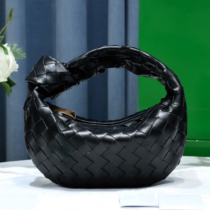 Bottegas Venetas Handbag Women's bag handbag JODIE The pouch CHAIN CASSETTE POINT Italy Genuine Leather crossbody Purses, Dust bag
Bottegas Venetas Handbag Women's bag handbag JODIE The pouch CHAIN CASSETTE POINT Italy Genuine Leather crossbody Purses, Dust bag