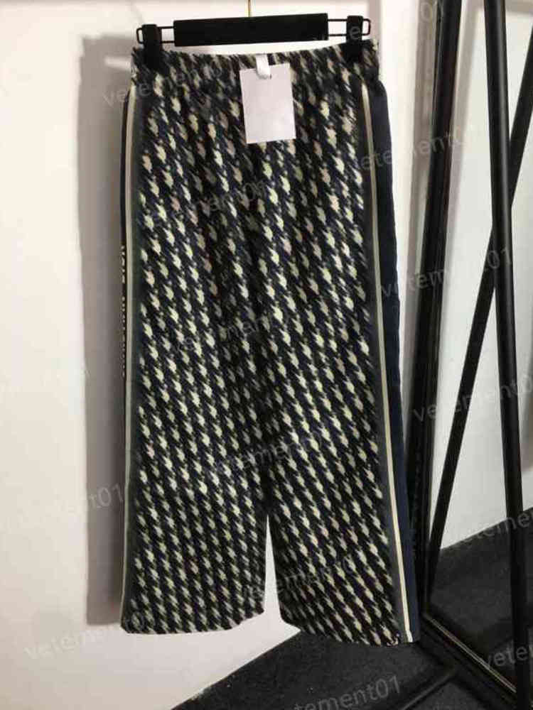 Designer Womens Pants Classic Logo Print Lettering High-waisted Wide-leg Trousers Luxury Women High Quality Sweatpants 0912
Designer Womens Pants Classic Logo Print Lettering High-waisted Wide-leg Trousers Luxury Women High Quality Sweatpants 0912