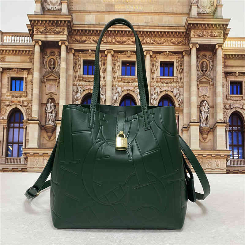 100% Genuine Cowhide 2022 New Fashion Large Capacity Bucket Bag Famous Luxury Designer Letters Chch Hchc Messenger Handbag Cc, C71801xs-m06 a
100% Genuine Cowhide 2022 New Fashion Large Capacity Bucket Bag Famous Luxury Designer Letters Chch Hchc Messenger Handbag Cc, C71801xs-m06 a