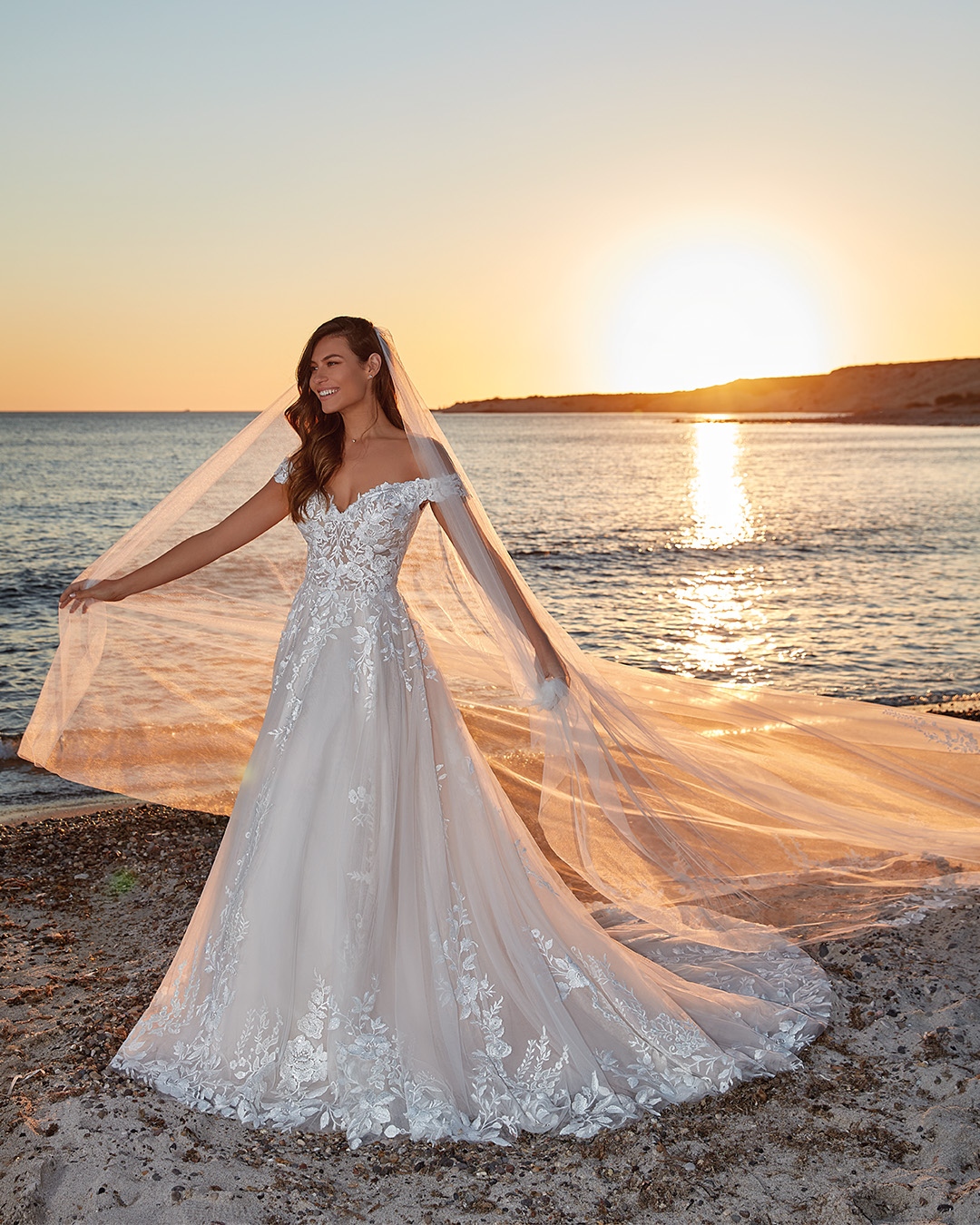Eddy K Wedding Dress Off The Shoulder Lace Appliqued Garden Beach A Line Bridal Gown Boho Sweep Train Robe de mariee