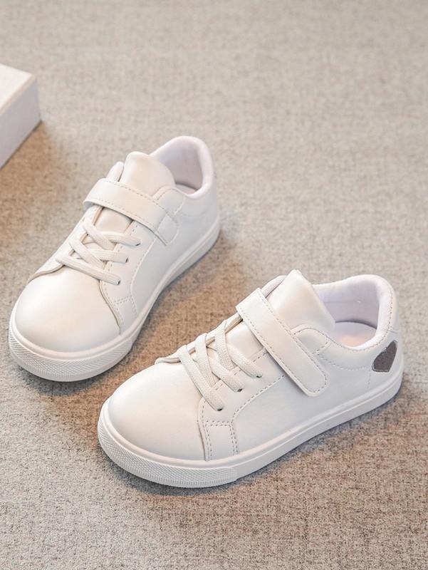 Kids Heart Embroidered Hook-and-loop Fastener Skate Shoes SHE