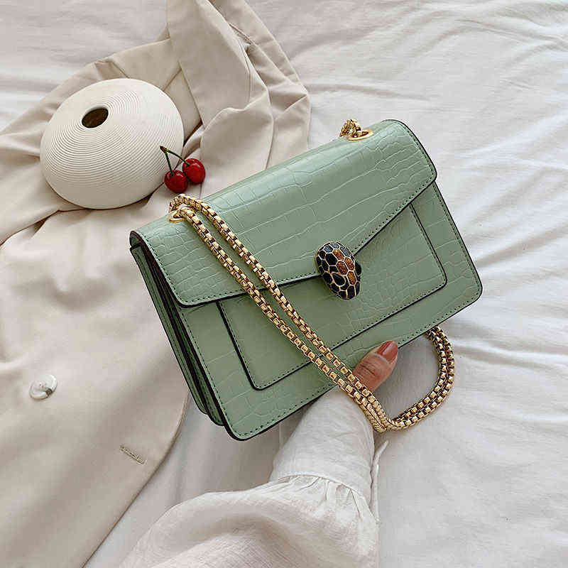 Bags Advanced sense bag women new texture crocodile single shoulder European and American chain messenger, Black
Bags Advanced sense bag women new texture crocodile single shoulder European and American chain messenger, Black