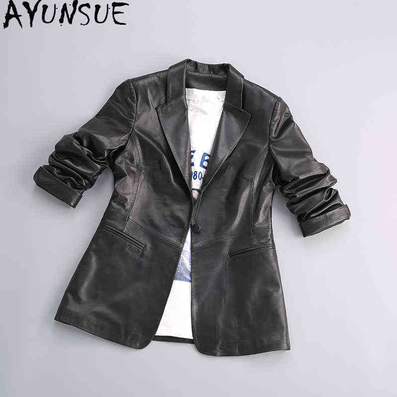 Ayunsue 100 Real Sheepskin Coat Women Real Leather Coat And Autumn Short Slim Leather Jackets Jaqueta Feminina 1232 J220727, Black
Ayunsue 100 Real Sheepskin Coat Women Real Leather Coat And Autumn Short Slim Leather Jackets Jaqueta Feminina 1232 J220727, Black