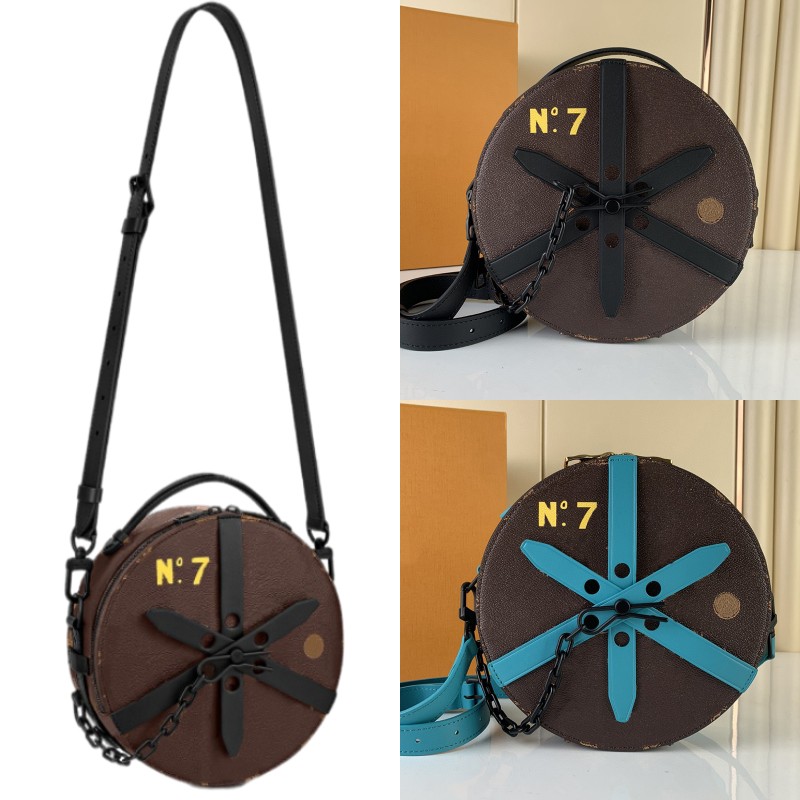 2022 Wheel Box Shoulder Bags Designers Women's Coated Canvas Printed Cowhide Leather Trim Black Hardware Chain Zipped Crossbody Purse Wallet Round Top Handle Bag, Red
2022 Wheel Box Shoulder Bags Designers Women's Coated Canvas Printed Cowhide Leather Trim Black Hardware Chain Zipped Crossbody Purse Wallet Round Top Handle Bag, Red