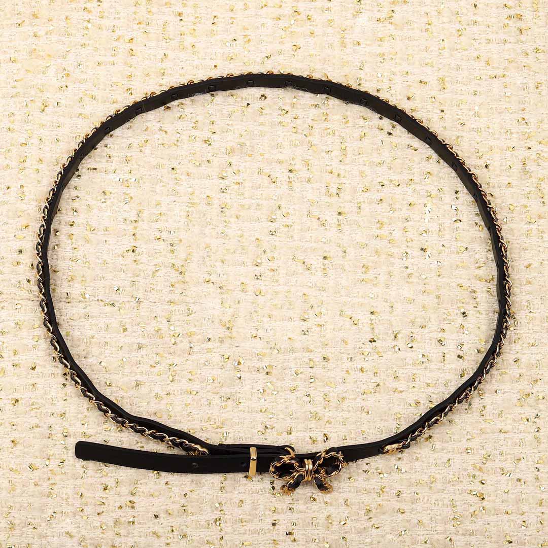 2022 Top quality Charm waist belt black genuine leather metal have box stamp PS7046A
2022 Top quality Charm waist belt black genuine leather metal have box stamp PS7046A