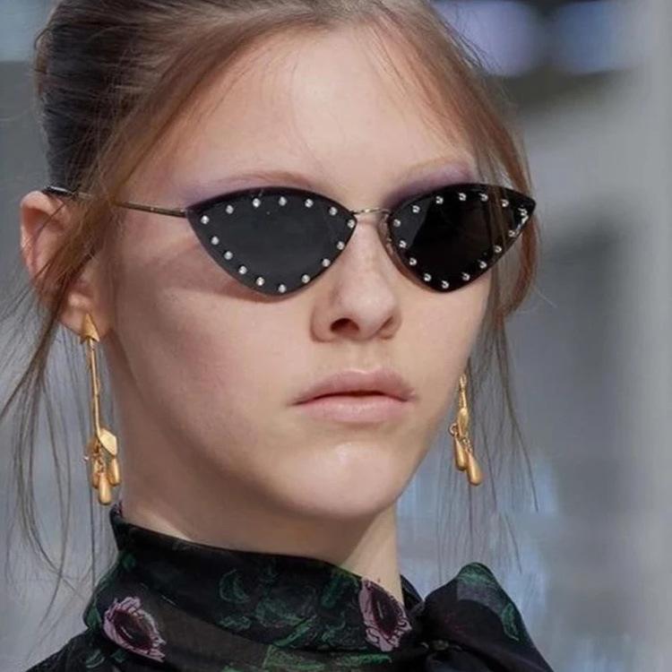 Sunglasses 2022 Brand Triangle Cat Eye Alloy Rimless Crystal Shiny Sun Glasses Female Unique Elegant Green Rhinestone Shades
Sunglasses 2022 Brand Triangle Cat Eye Alloy Rimless Crystal Shiny Sun Glasses Female Unique Elegant Green Rhinestone Shades
