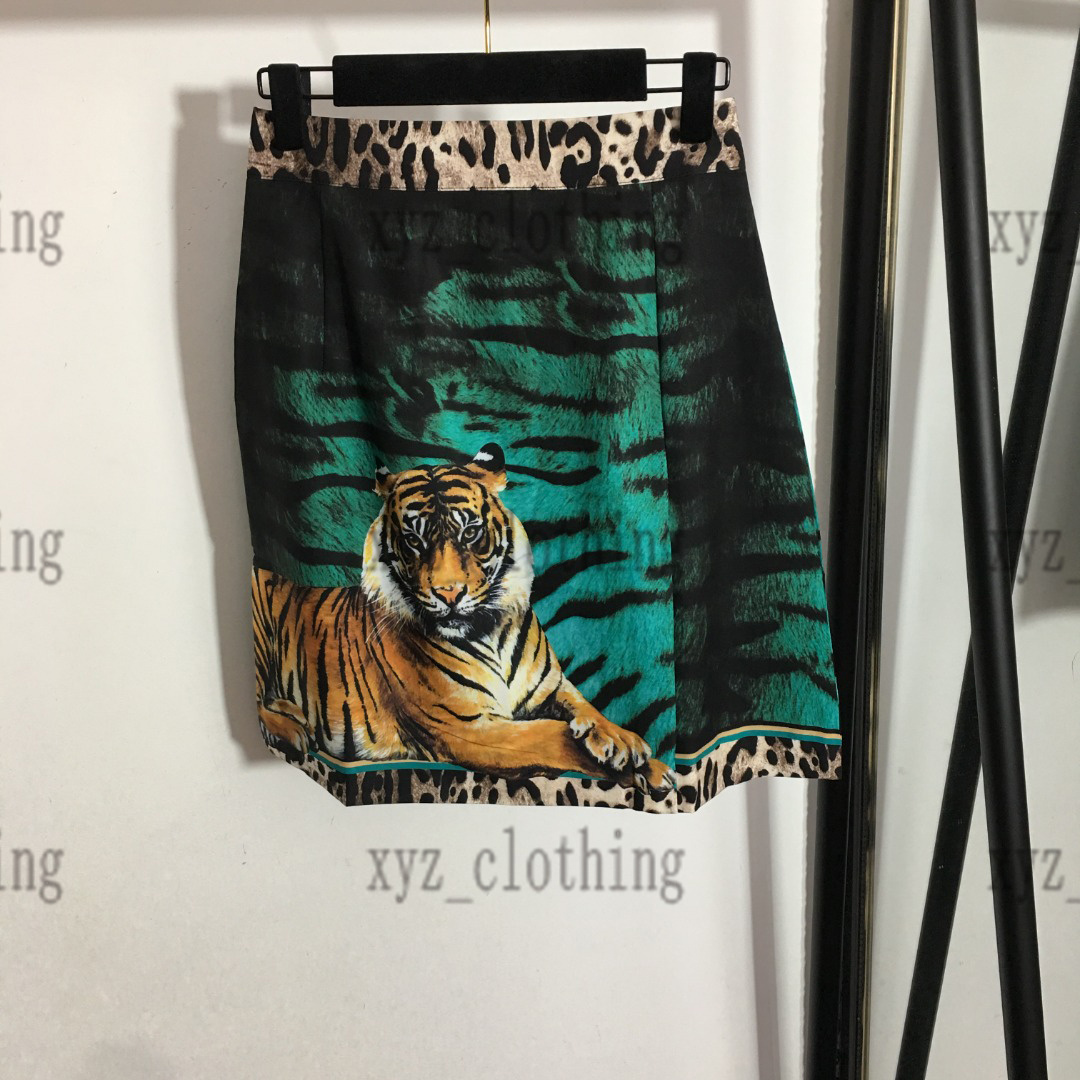 2022 WOMENS DRESSES SET designer women dress sets newly Tube top suspender top tiger print high waist skirt green color size SML, 02
2022 WOMENS DRESSES SET designer women dress sets newly Tube top suspender top tiger print high waist skirt green color size SML, 02