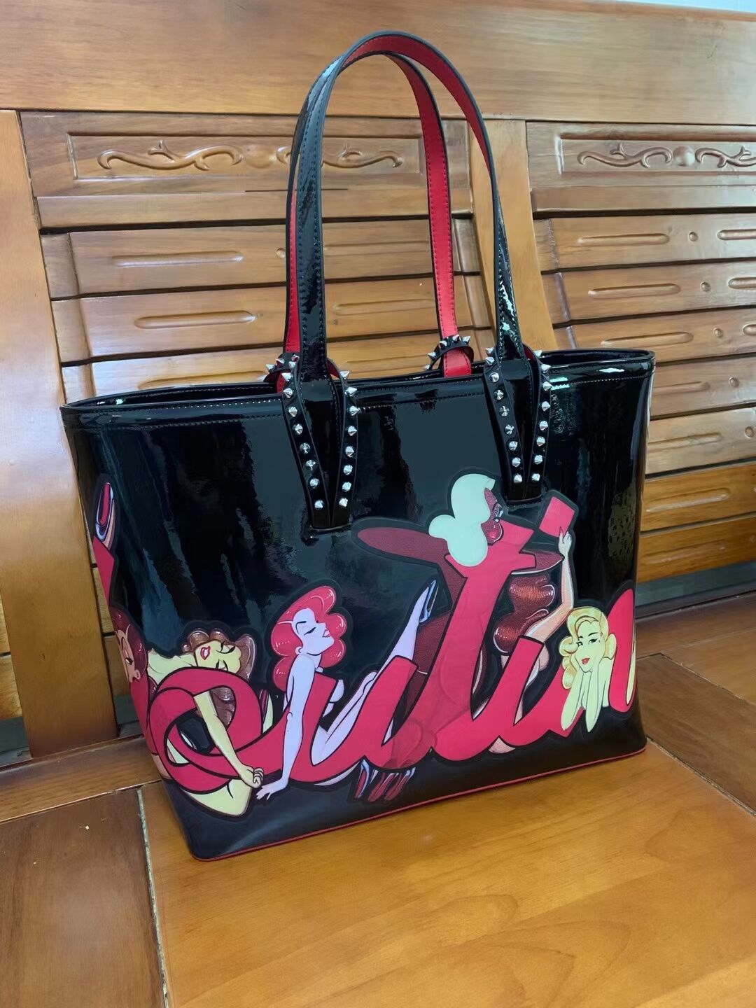 Women Luxury trave Fashion Bag letter bottoms designer totes rivet genuine leather composite handbags purse shopping bags with small wallets, 30.5*49*14cm
Women Luxury trave Fashion Bag letter bottoms designer totes rivet genuine leather composite handbags purse shopping bags with small wallets, 30.5*49*14cm
