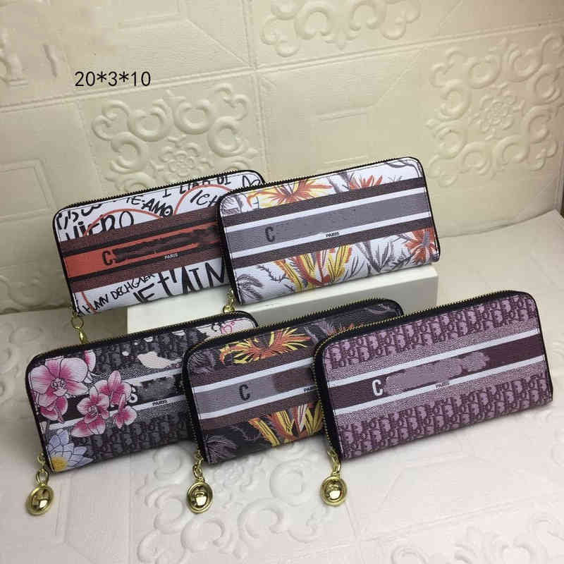 Designer Bags Tote Bagnew European American Printed Letter Men's Women's Universal Long Wallet Multi-functional Fashion Multi Card Holder Handbag Factory Low price, White bar black
Designer Bags Tote Bagnew European American Printed Letter Men's Women's Universal Long Wallet Multi-functional Fashion Multi Card Holder Handbag Factory Low price, White bar black
