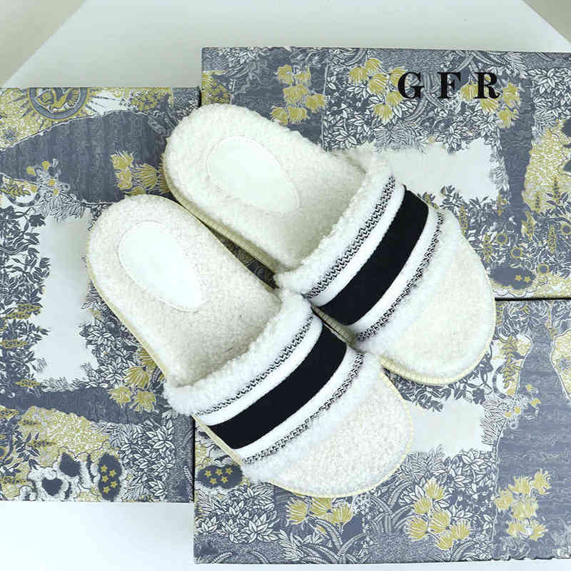 Fashion women wool sandals selling Slippers Woman Slipper Shoes Autumn Winter slides Sandal Size 35-41 By shoe008 01, Box
Fashion women wool sandals selling Slippers Woman Slipper Shoes Autumn Winter slides Sandal Size 35-41 By shoe008 01, Box