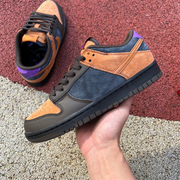Shoes SB Low PRM Cider Flat Mens Soft Cider Dark Chocolate Wild Berry Designer Sports Sneakers Size US5.5-12
Shoes SB Low PRM Cider Flat Mens Soft Cider Dark Chocolate Wild Berry Designer Sports Sneakers Size US5.5-12
