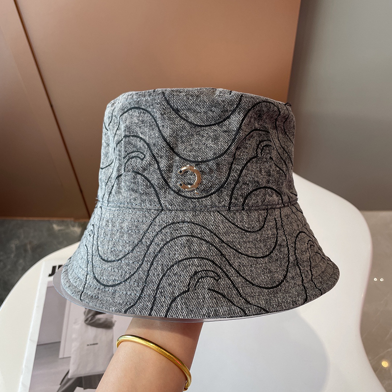 Fashion Women Bucket Hats Designer Fishman Hat For Men Cowboy Style Cap Embroidery Water Lines Sun Caps Luxury Beach Letter C Casquette Nice, Blue
Fashion Women Bucket Hats Designer Fishman Hat For Men Cowboy Style Cap Embroidery Water Lines Sun Caps Luxury Beach Letter C Casquette Nice, Blue