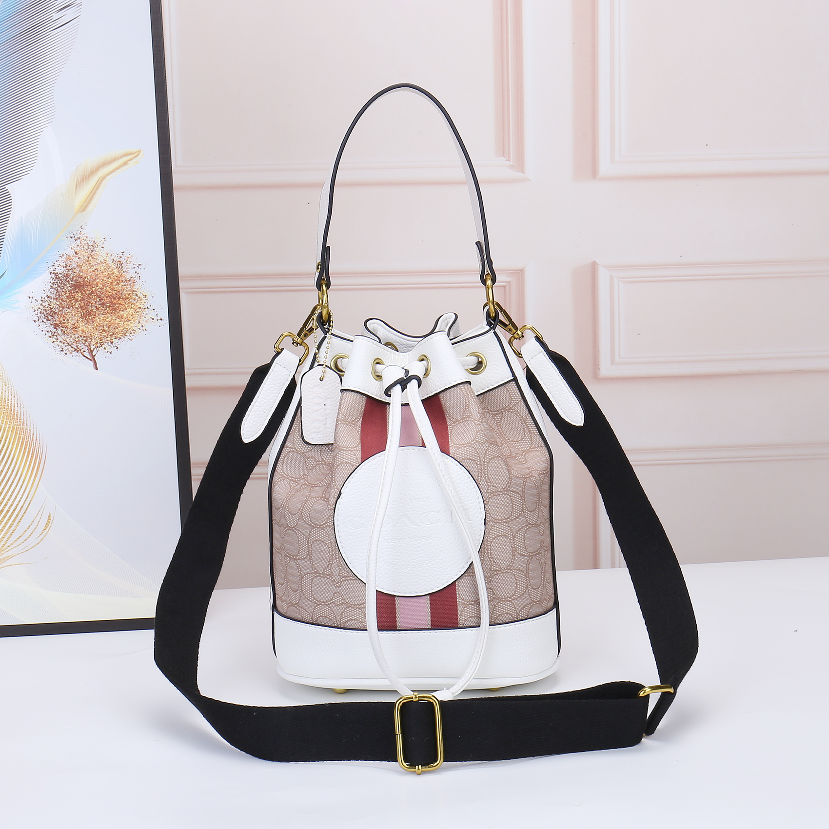 Luxury Designers Handbag Tote Shoulder Clutch Bags On The Go Crossbody Shopping Bag Purses Letters Flowers Floral One Handle Wallet Backpack Women Handbags Totes 36, Packag bag
Luxury Designers Handbag Tote Shoulder Clutch Bags On The Go Crossbody Shopping Bag Purses Letters Flowers Floral One Handle Wallet Backpack Women Handbags Totes 36, Packag bag
