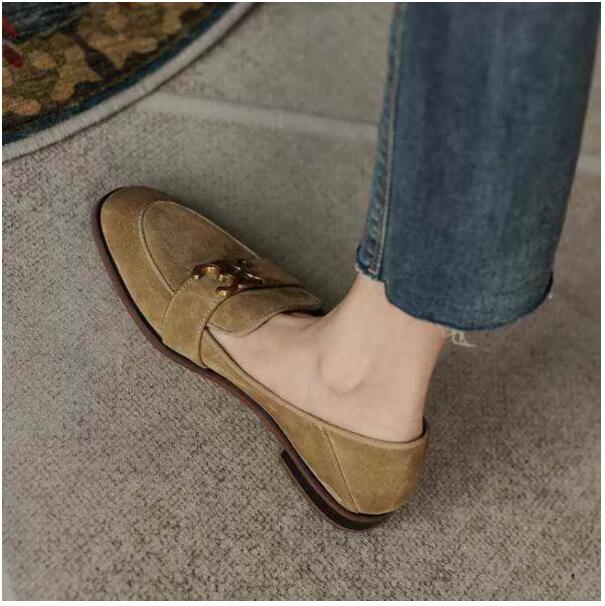 College style sheep jingpi Lefu shoes 2022 autumn new deep mouth metal buckle four seasons single shoes leisure flat bottomed women's shoes