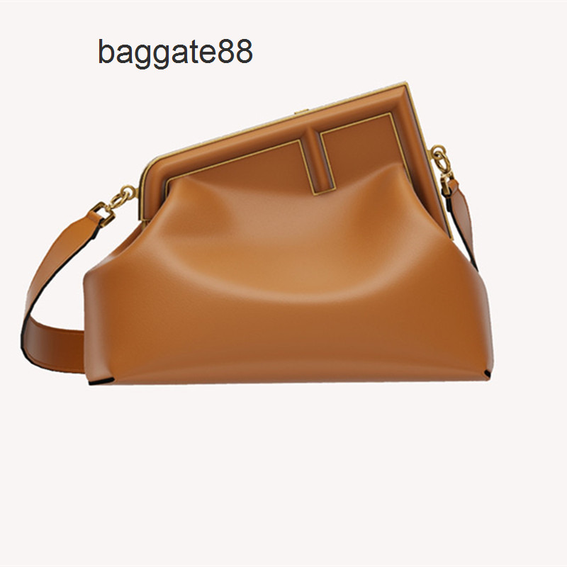 Designer Bags Bag Outlet First Fends Women Luxurys Designer series metal wrapped Dinner Bag Handbag Single Shoulder Messenger Bag 5LMY
Designer Bags Bag Outlet First Fends Women Luxurys Designer series metal wrapped Dinner Bag Handbag Single Shoulder Messenger Bag 5LMY