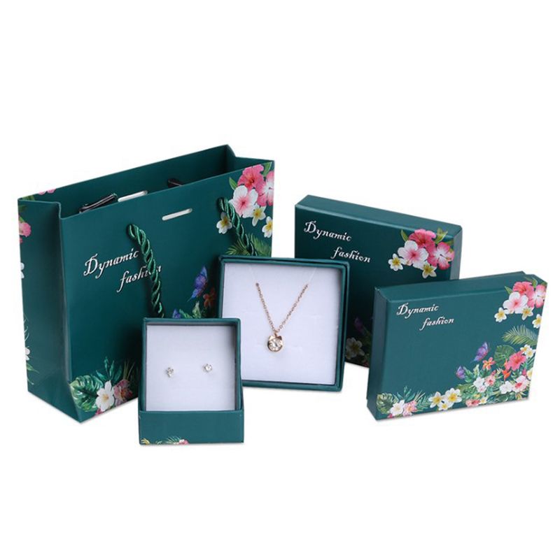 Fashion Jewelry Box Storage Organizer Packaging Case Portable Kraft Paper Earring Ring Necklace Organizer
Fashion Jewelry Box Storage Organizer Packaging Case Portable Kraft Paper Earring Ring Necklace Organizer