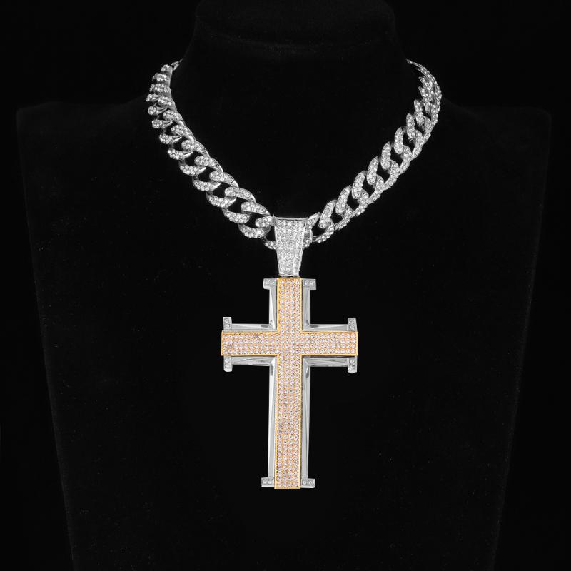 Chains Hip Hop Iced Out Cuban Link Chain Necklaces For Fashion Charm Cross Pendant Necklace Men Rapper Silver Color Jewelry AccessoriesChain
Chains Hip Hop Iced Out Cuban Link Chain Necklaces For Fashion Charm Cross Pendant Necklace Men Rapper Silver Color Jewelry AccessoriesChain
