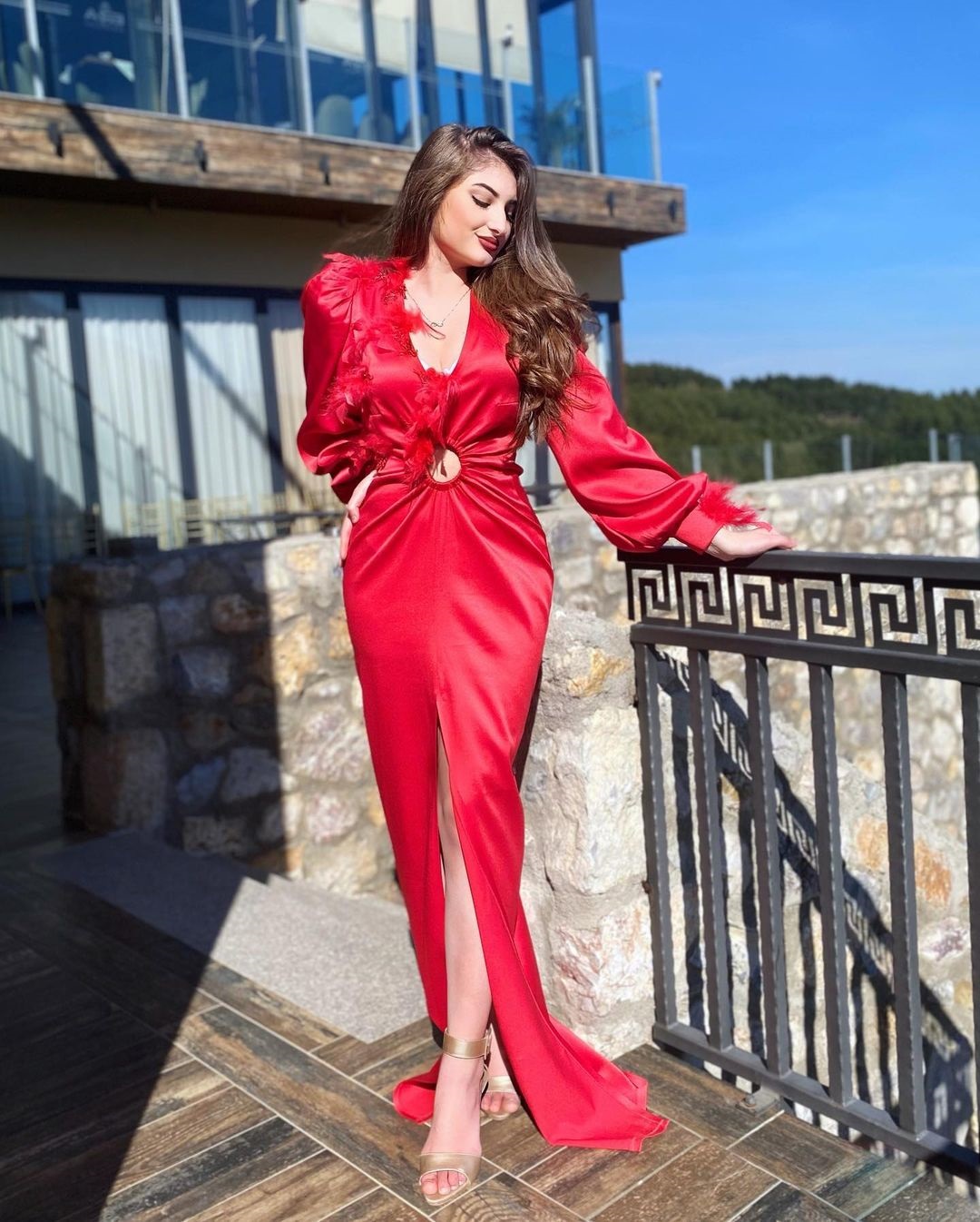 Red Sexy Dress With Long Sleeve Feather Beads Applique Lace Satin Formal Occasion Custom Made Floor-length
