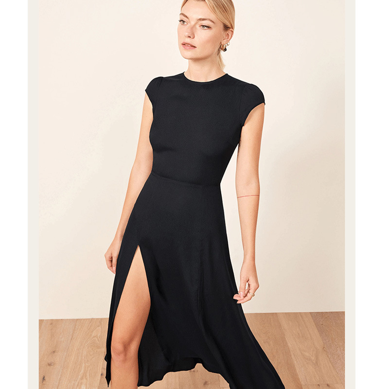 2022 New round neck revealing back long slit waist dress for women little black dress
2022 New round neck revealing back long slit waist dress for women little black dress