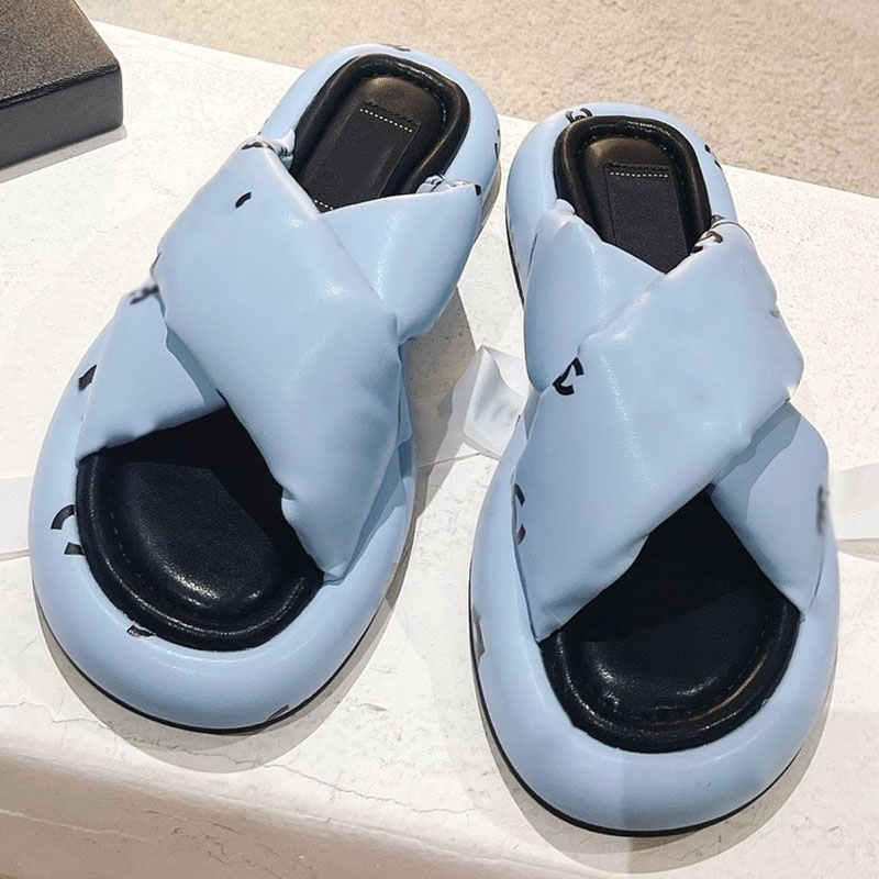 2022ss Luxury Women's Shoes Designer Premium Fabric Cross Slippers Summer Casual Ladies Couples Thick Sole Beach Shoes Classic Flip-Flops Loafers Mules Plus Size, Red
2022ss Luxury Women's Shoes Designer Premium Fabric Cross Slippers Summer Casual Ladies Couples Thick Sole Beach Shoes Classic Flip-Flops Loafers Mules Plus Size, Red