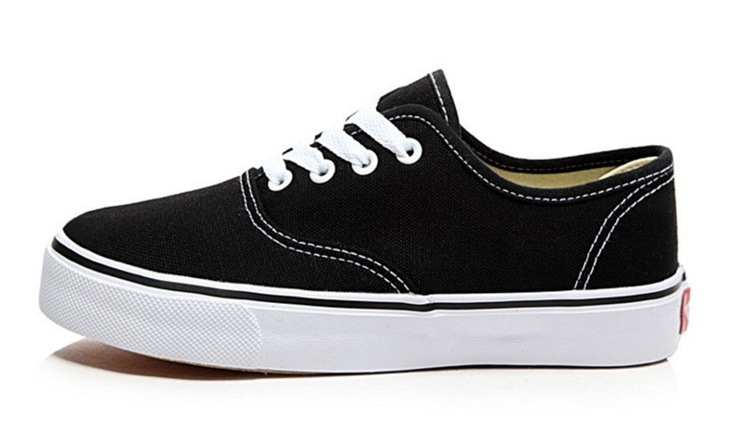 HOT Classics Old Skool Canvas Men Women Casual Shoes Classic Black White Skateboard Shoes size 36-45
HOT Classics Old Skool Canvas Men Women Casual Shoes Classic Black White Skateboard Shoes size 36-45