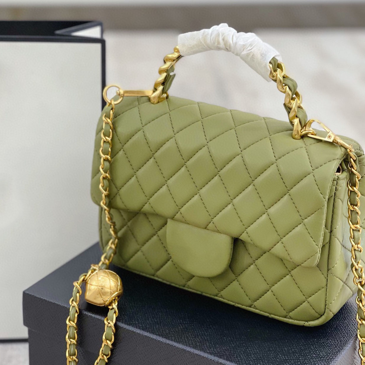 

2022Ss French Mini Gold Ball Flap Bag Lambskin Quilted Metal Handle Diamond Check Hardware Chain Classic Designer Crossbody Shoulder Bag Luxury Ladies Handbag 19CM, Box