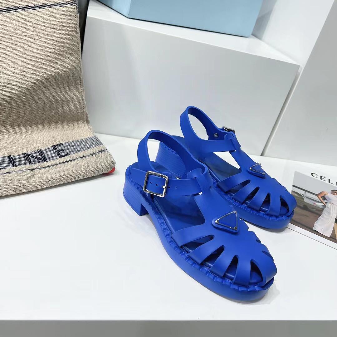 New arrival 2022ss spring and Summer Pop small leather shoes college sandals fashionable matching socks classic soft rubber sole size35-41, Black
New arrival 2022ss spring and Summer Pop small leather shoes college sandals fashionable matching socks classic soft rubber sole size35-41, Black