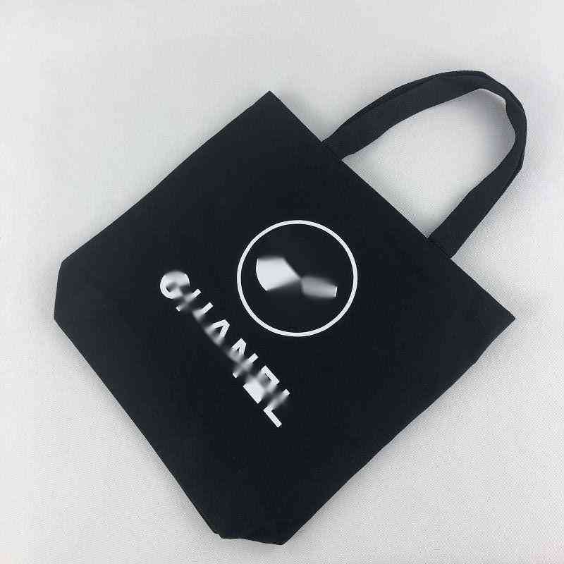 Brand design Letter Quilted shoulder Chain CC bag lambskin woman's Jumbo Maxi GST shopping Bags caviar Leather vintage handbag messenger bag totes 117, Sky blue
Brand design Letter Quilted shoulder Chain CC bag lambskin woman's Jumbo Maxi GST shopping Bags caviar Leather vintage handbag messenger bag totes 117, Sky blue