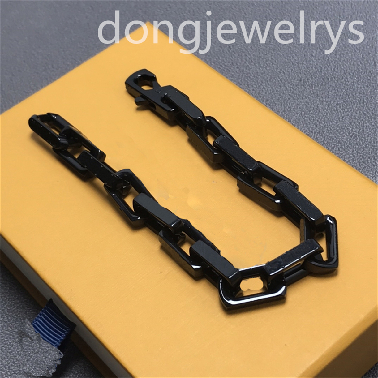 Elegant Bracelet Necklace Women Cuff Bangle Designer Bracelets Necklaces Special Design Jewelry Top Quality Dongjewelrys
Elegant Bracelet Necklace Women Cuff Bangle Designer Bracelets Necklaces Special Design Jewelry Top Quality Dongjewelrys