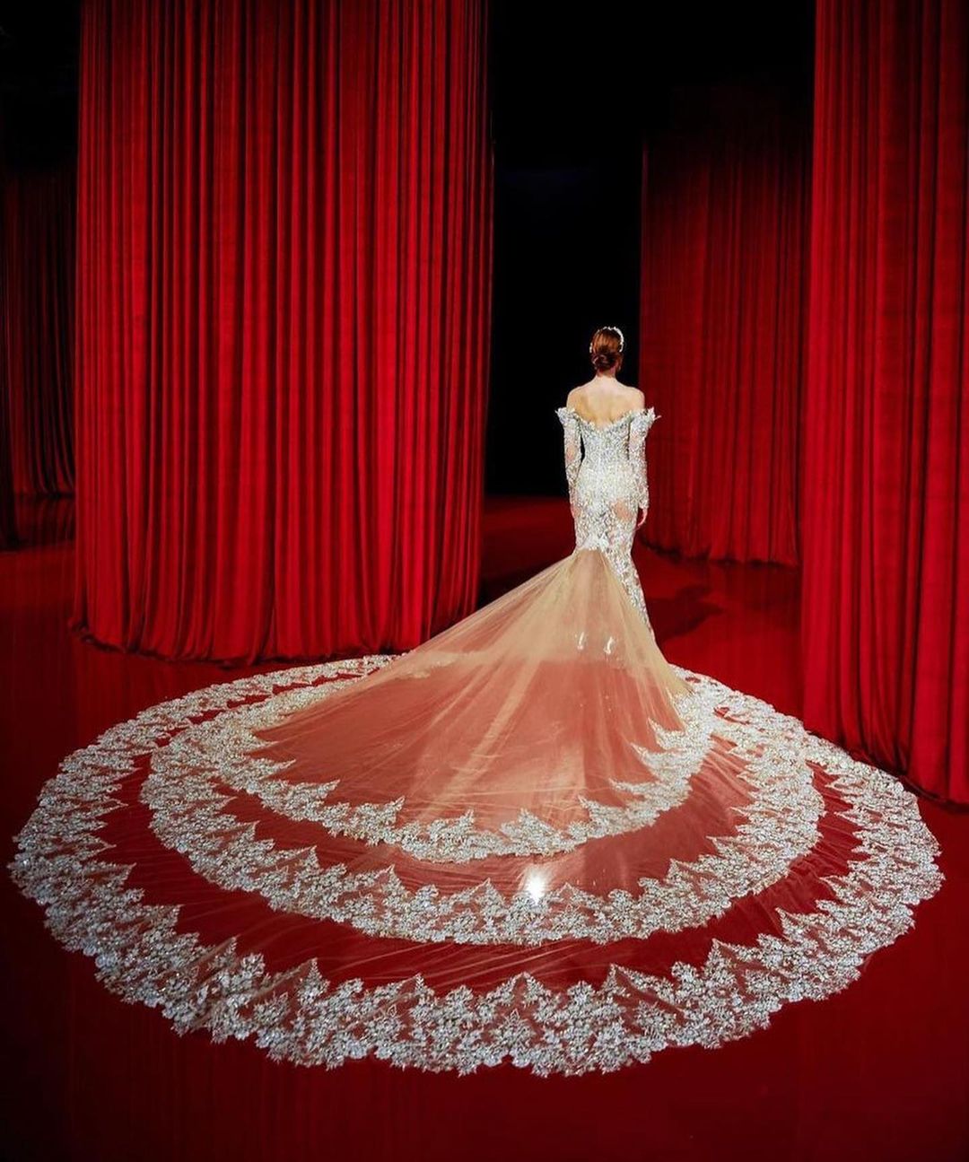 Gold Mermaid Wedding Dress With Long Sleeve Beads Applique Strapless Organza Formal Occasion Custom Made Tulle Floor-length