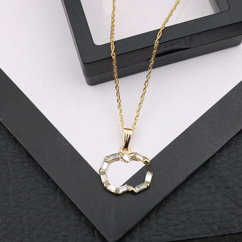 Shiny Crystal Double Letter Necklaces Women Rhinestone Letters Neckalce Long Chain Pendants Versatile Jewelry Wholesale
Shiny Crystal Double Letter Necklaces Women Rhinestone Letters Neckalce Long Chain Pendants Versatile Jewelry Wholesale