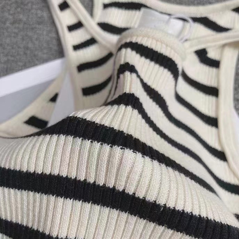 Summer Crop Tops Short Top Sexy Women Sleeveless tops Tank Solid Black Gray Vest Fashion Ladies Clothing 220325