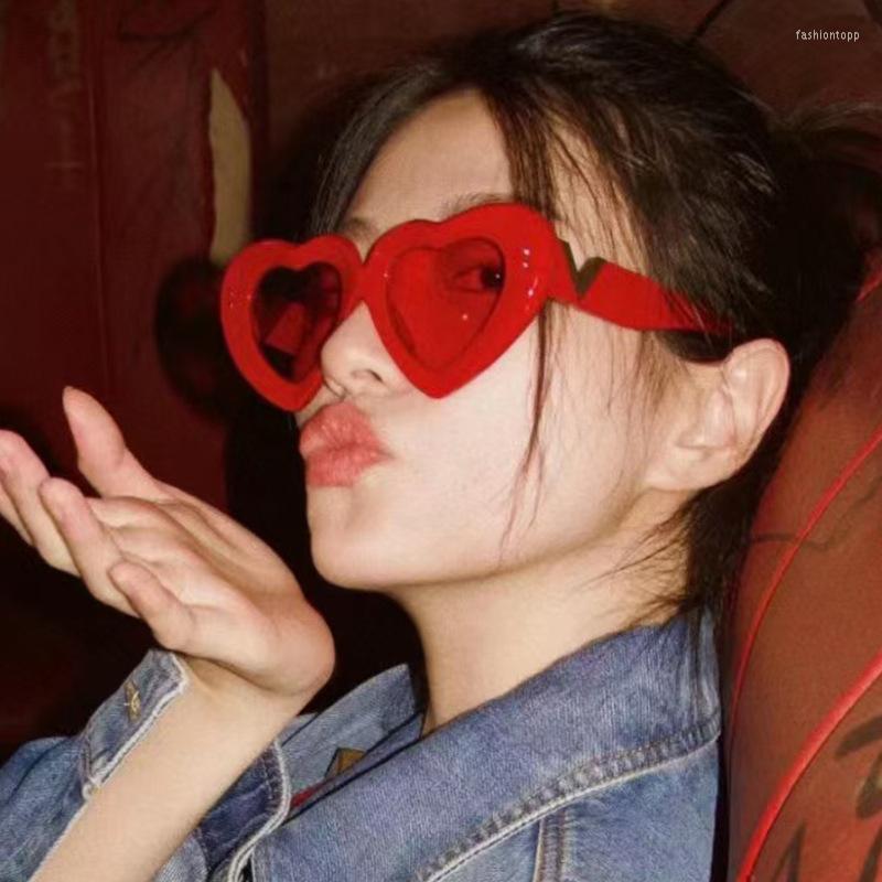 Sunglasses Fashion Heart Shape Women Brand Designer Lovely Rimless Sun Glasses For Female Vintage Pink Ladies Shades LuxurySunglasses 
Sunglasses Fashion Heart Shape Women Brand Designer Lovely Rimless Sun Glasses For Female Vintage Pink Ladies Shades LuxurySunglasses