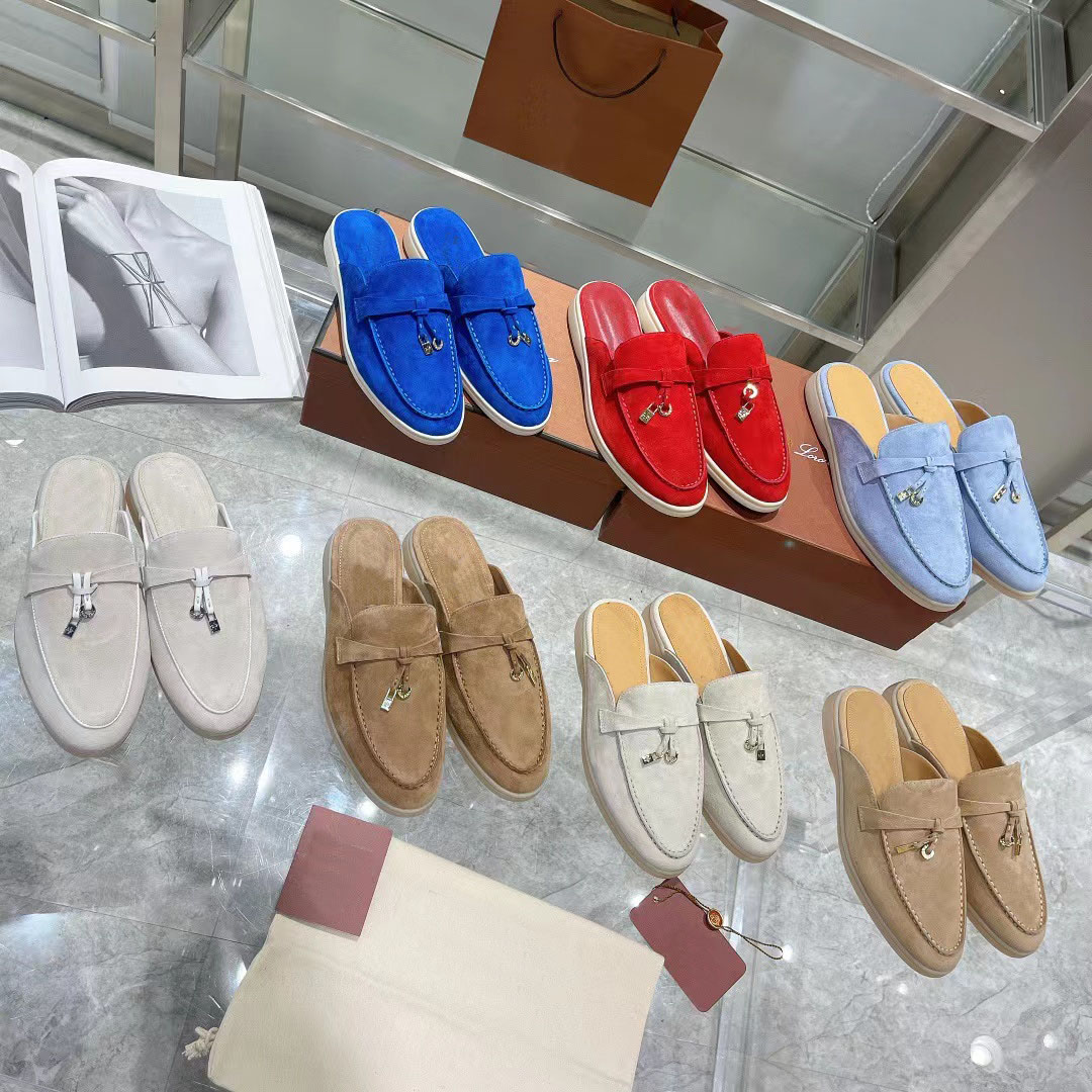 LP Shoes Luxury Designer Mules Top Quality Babouche Charms Walk Slippers Sepatu Wanita Desainer Mewah Beige Loafers Kulit Kualitas
LP Shoes Luxury Designer Mules Top Quality Babouche Charms Walk Slippers Sepatu Wanita Desainer Mewah Beige Loafers Kulit Kualitas